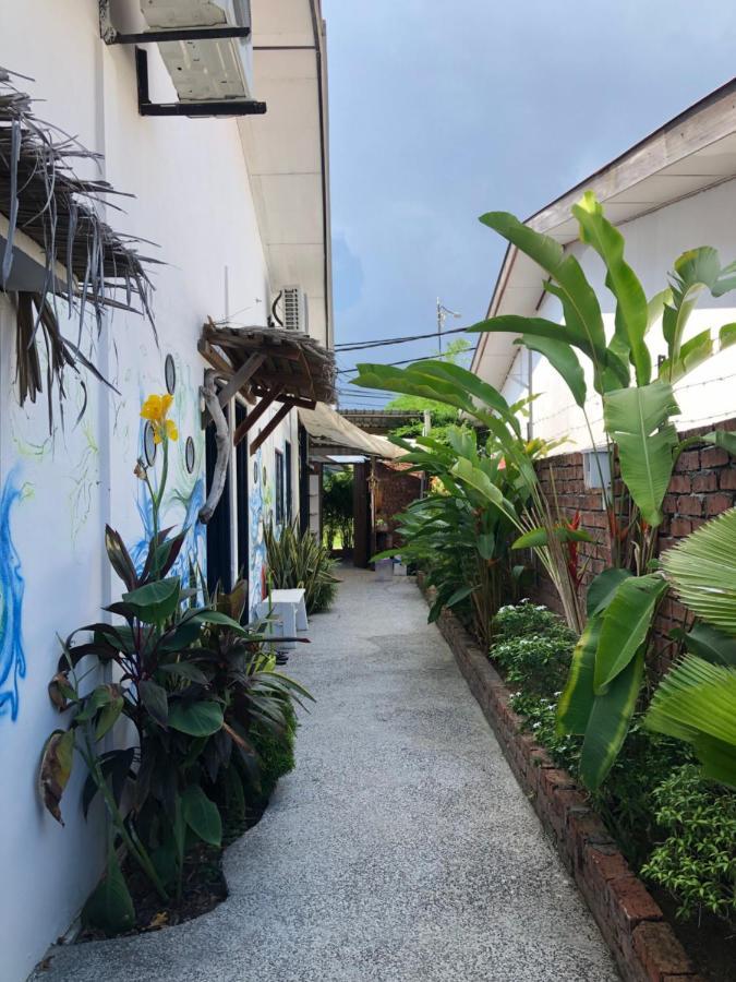 Rembulan Langkawi Guesthouse Pantai Cenang  Eksteriør billede